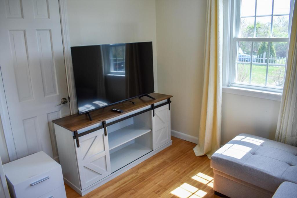 Seaside Serenity, Just A Block /0.1 Mile Away From The Beach Yarmouth Port Exteriér fotografie