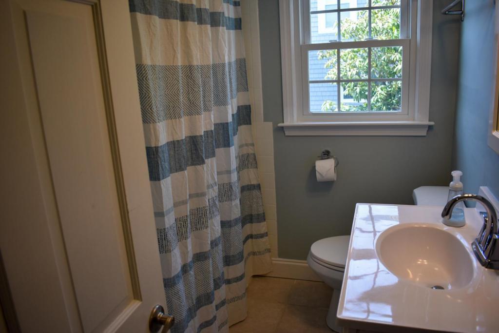 Seaside Serenity, Just A Block /0.1 Mile Away From The Beach Yarmouth Port Exteriér fotografie